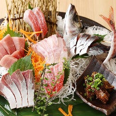 当店自慢の新鮮魚介料理と日本酒の相性は抜群！お酒が進みます