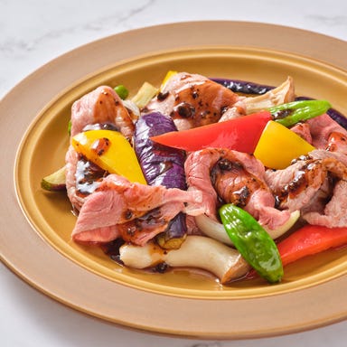 京鼎樓(ジンディンロウ)HANARE 横浜フロント鶴屋町店_国産牛のブラックビーンズ仕立て