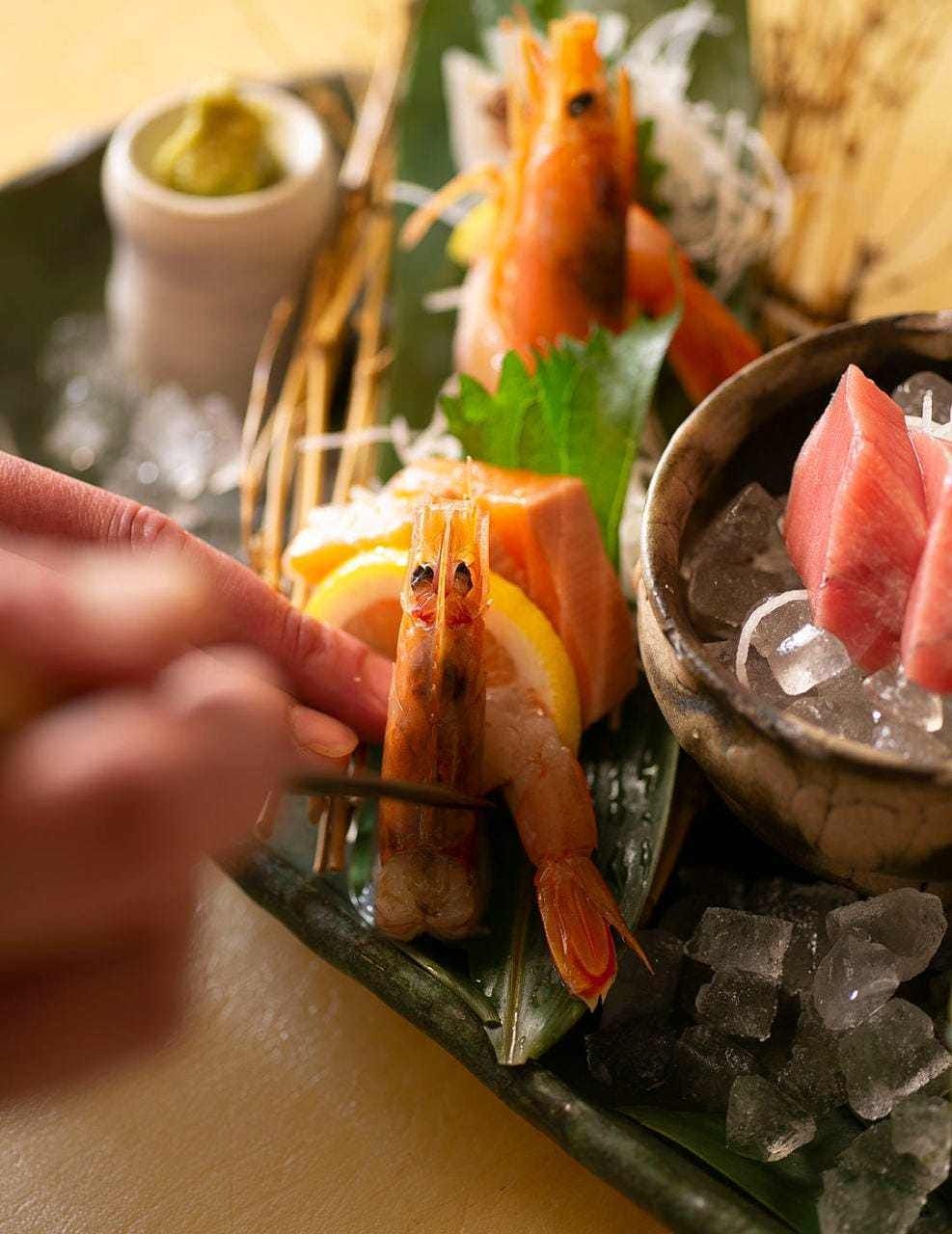 和彩旬彩 うおまん 尼崎キューズモール店_食材にこだわったうおまんの旬魚旬菜の逸品をお楽しみ下さい。