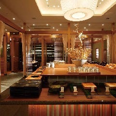 和彩旬彩 うおまん 尼崎キューズモール店_お昼は広々としたバイキングコーナーにて豊富なメニューをご用意。