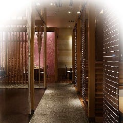 和彩旬彩 うおまん 尼崎キューズモール店_広々通路は小さなお子様連れの方にもおすすめです。