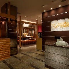 和彩旬彩 うおまん 尼崎キューズモール店_広々とした入り口。