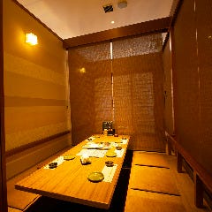 和彩旬彩 うおまん 尼崎キューズモール店_10名様までの掘りごたつ席の個室