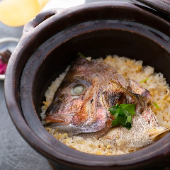 和彩旬彩 うおまん 尼崎キューズモール店_女性にも好評！うおまん名物　鯛めし