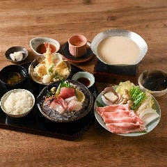 和彩旬彩 うおまん 尼崎キューズモール店_【秘伝の濃厚な豆乳出汁を日吉豚と共に】お造りと天婦羅、日吉豚の豆乳鍋御膳