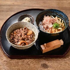 和彩旬彩 うおまん 尼崎キューズモール店_【お出汁にこだわった】牛丼とミニうどん定食