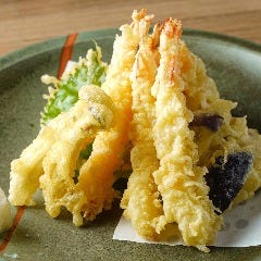 和彩旬彩 うおまん 尼崎キューズモール店_大皿天婦羅盛り合わせ
