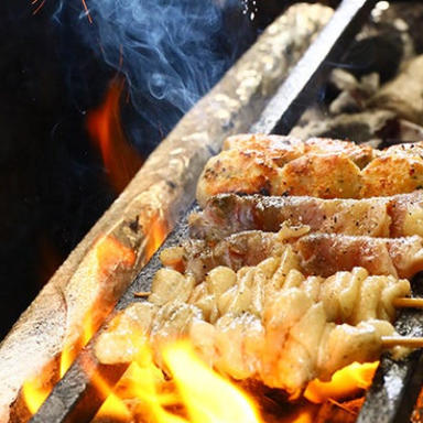炭火やきとり とりちゃん八日市店_近江鶏使用◎天然備長炭でじっくりと