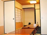 お座敷は「掘りごたつ」になっています。一部屋10名様