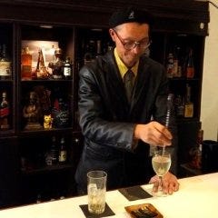 The 500 Bar_マスターとお喋りも弾む♪