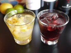 フリードリンクには、 大人気のサングリアも！