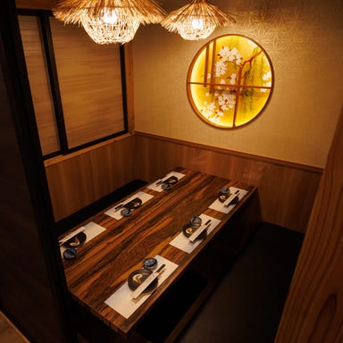 完全個室居酒屋 鮮魚と日本酒と炉端焼き 魚仙人 新橋店_【個室:3~6名様】親しいご友人や仲間と盛り上がれる個室