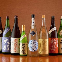 店主厳選の美酒がずらり！多彩なラインナップは通も唸るほど