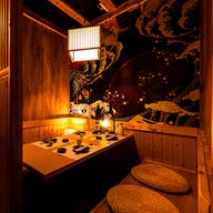 個室居酒屋 まぐろ奉行とかに代官 有楽町店_接待や会食に!落ち着いた和空間!