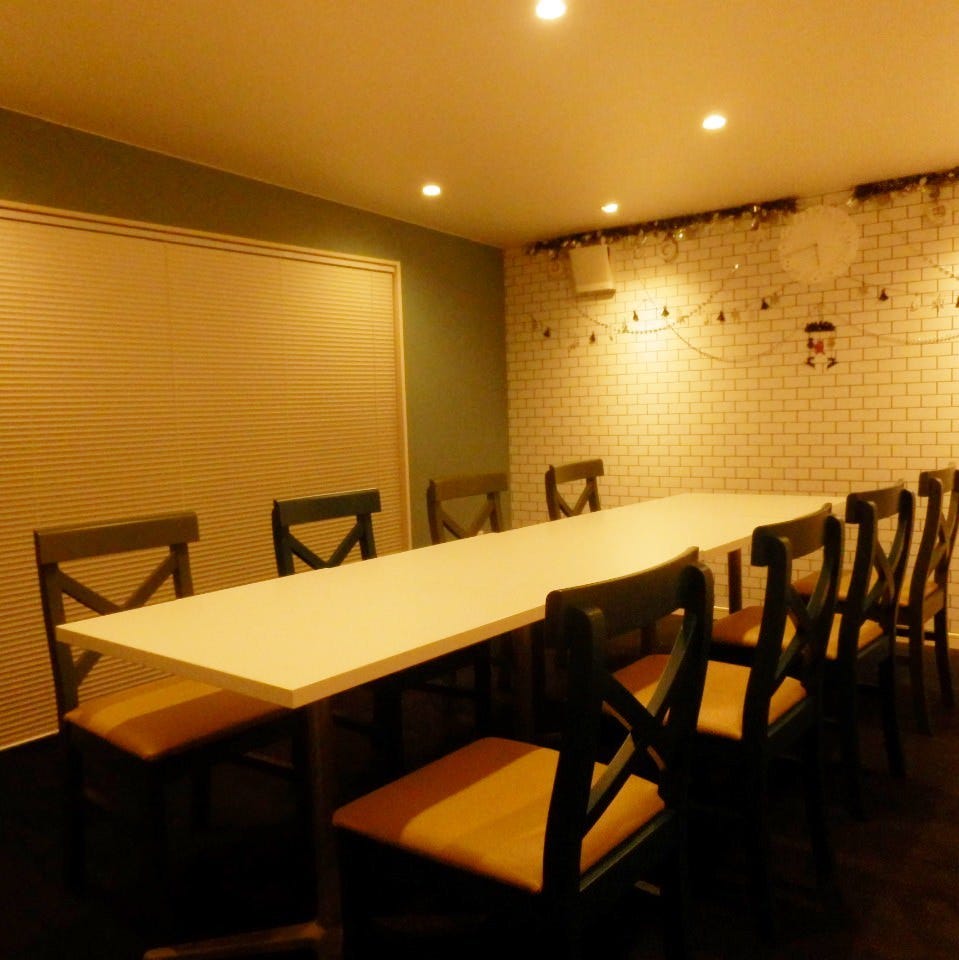 ダイニングカフェ Bloom 席 個室 個室 ぐるなび