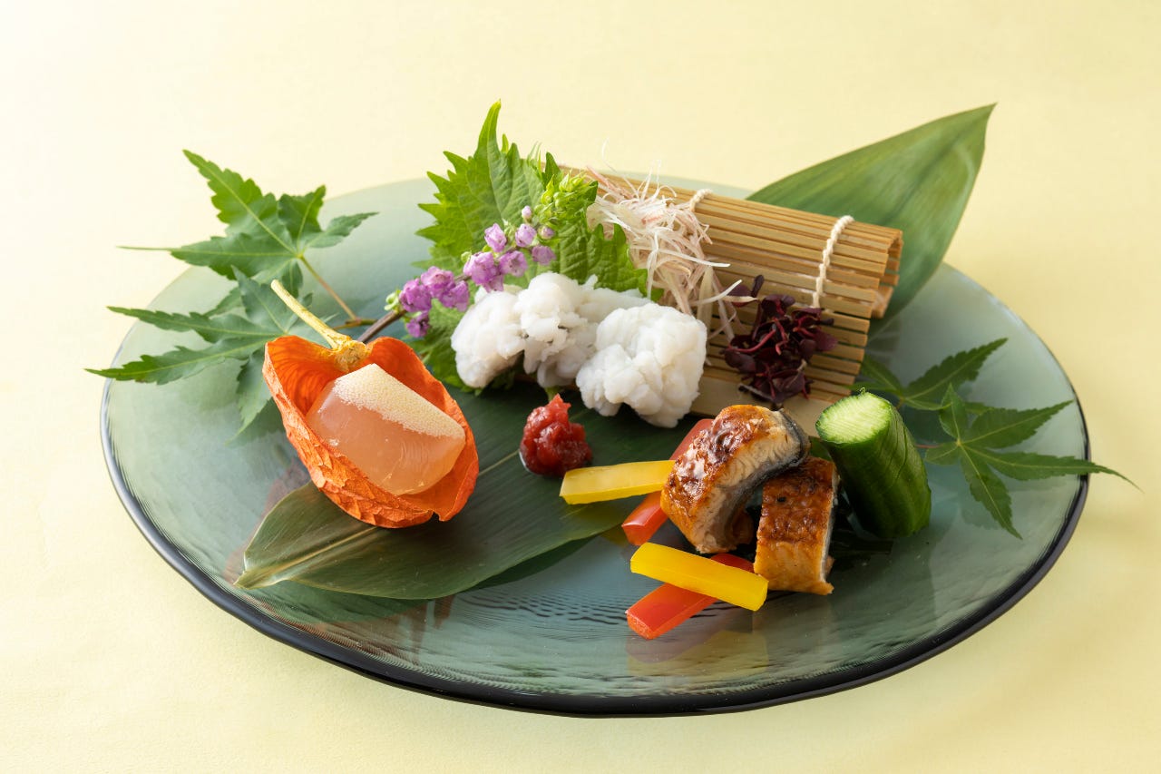 【6月～ランチ限定／夏のステーキコース】オーストラリア産牛と夏の前菜、鱧の鉄板焼など全7品を満喫！の詳細｜有馬 日本