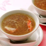 蟹肉入りふかひれスープ