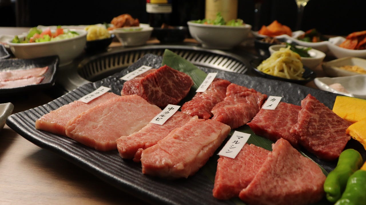 絶品ツラミ刺し 京都平井牛 当店特製のどて煮からカレーまで 7 0円焼肉ソムリエのフルコースの詳細 焼肉ソムリエ 萬樹亭 大阪 福島 野田 中之島 焼肉 ぐるなび