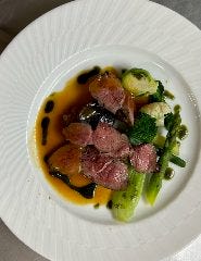 子羊モモ肉のロースト バジル風味