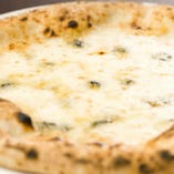 ４種のチーズたっぷり”クワトロフォルマッジョ”