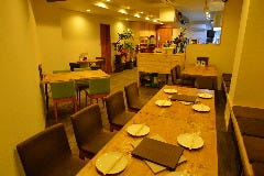 ボックス席でゆったりとお食事できます。