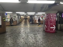 阪急烏丸駅・地下鉄四条駅を下車。地下道直結。
22番出口へ。