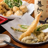 天ぷらを筆頭に、おでんや地鶏など、自慢の逸品をコースで堪能！