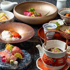 にく味 新（あらた）