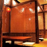 落ち着いた古民家酒場で、琉球料理と古酒に舌鼓