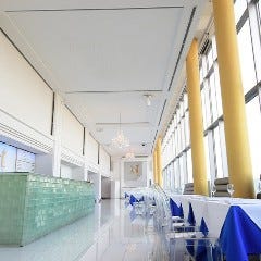 明るい光が差し込む空間