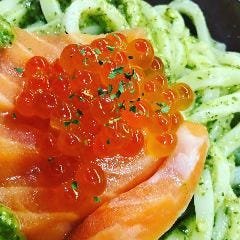 洋風（鮭）酒場 鮭cafe＆bar 銀結び