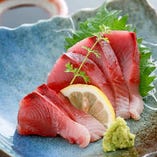 《旬の魚が美味》
店主自ら、その日のおすすめを市場で厳選！