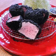 新名物 黒とん