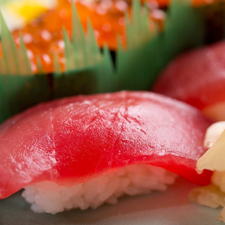 熟練の職人が握る江戸前寿司をお得なランチでお楽しみください！