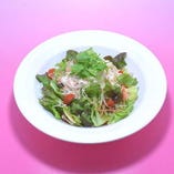 京湯葉と京水菜のあっさりサラダ（梅和風ドレッシング）