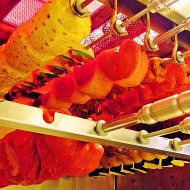 シュラスコ&ビアレストラン ALEGRIA さいたま新都心_シュラスコマシーンで焼き上げる塊肉