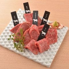 最高級熟成和牛5種盛り合わせは部位ごとに違う旨みが味わえる！