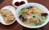 湯麺＆餃子セット　930円
