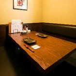 テーブル個室（～4名様×2）