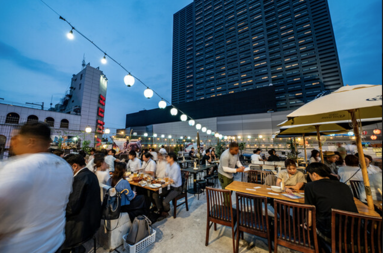 新宿ビアガーデン Blue Lagoon