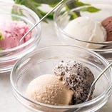 人気！6種のアイス食べ放題の「アイスクリームバー」
