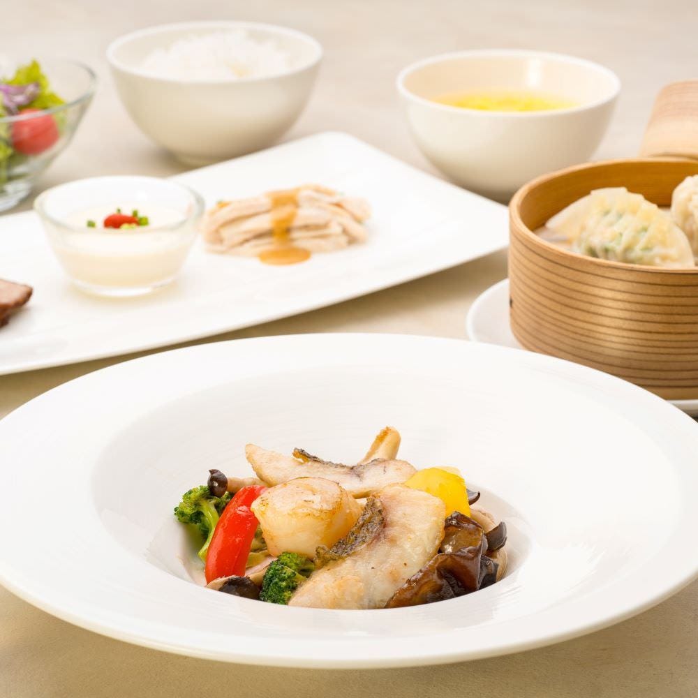 鯛とホタテの塩炒め（点心付き）