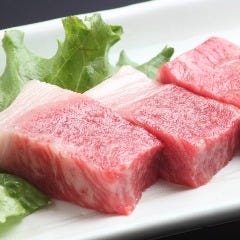 海鮮以外にも道産の肉料理など、多くの単品メニューを品揃え！