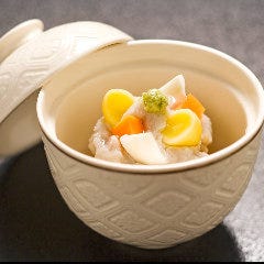 伝統の技で調理した華麗な料理の数々