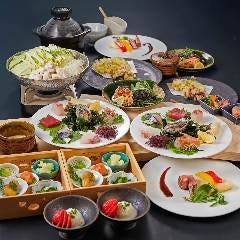 九州・博多料理とやまやの魅力が詰まった料理をご堪能ください