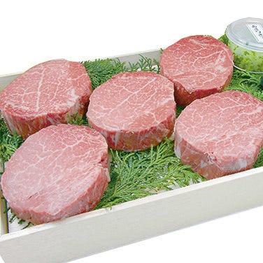 黒毛和牛サーロインステーキ　　見事な霜降りのお肉は絶品です