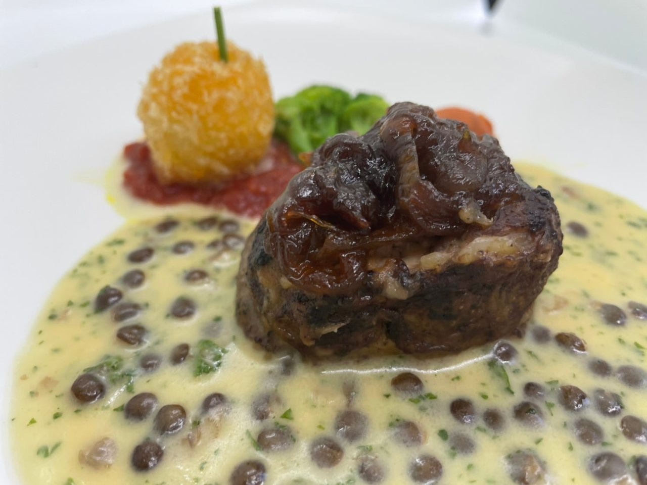 ランチ プレジール 5500美食のﾌﾚﾝﾁ ｱﾐｭｰｽﾞｲｶﾌｧﾙｼ ｗﾒｲﾝ太刀魚海老と仔牛 白桃ｺﾝﾎﾟｰﾄ ﾊﾟﾝｺｰﾋｰ 全9品 の詳細 銀座 Sun Mi本店 フランス料理emu エミュ 銀座 フレンチ フランス料理 ぐるなび