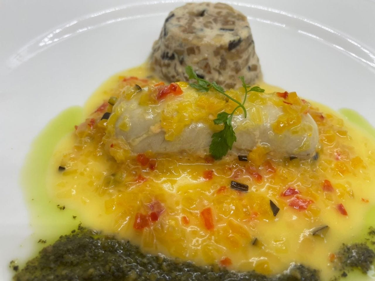 ランチ プレジール 5500美食のﾌﾚﾝﾁ ｱﾐｭｰｽﾞｲｶﾌｧﾙｼ ｗﾒｲﾝ太刀魚海老と仔牛 白桃ｺﾝﾎﾟｰﾄ ﾊﾟﾝｺｰﾋｰ 全9品 の詳細 銀座 Sun Mi本店 フランス料理emu エミュ 銀座 フレンチ フランス料理 ぐるなび