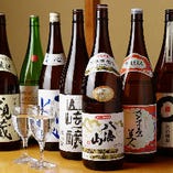 厳選日本酒は選び抜かれた秀逸な銘酒揃い。旨し料理には旨し酒！