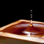 和食にはやっぱり日本酒が一番。古来には食中酒として誕生した日本酒であるからこそ、地域や郷土ごとの食文化にあうお酒だと言えます。